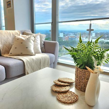 Appartement Pass The Keys Stunning Penthouse With Balcony Sunset Views à Belfast Extérieur photo