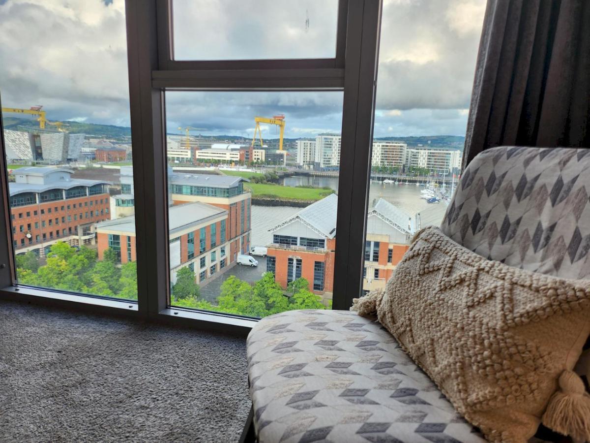 Appartement Pass The Keys Stunning Penthouse With Balcony Sunset Views à Belfast Extérieur photo