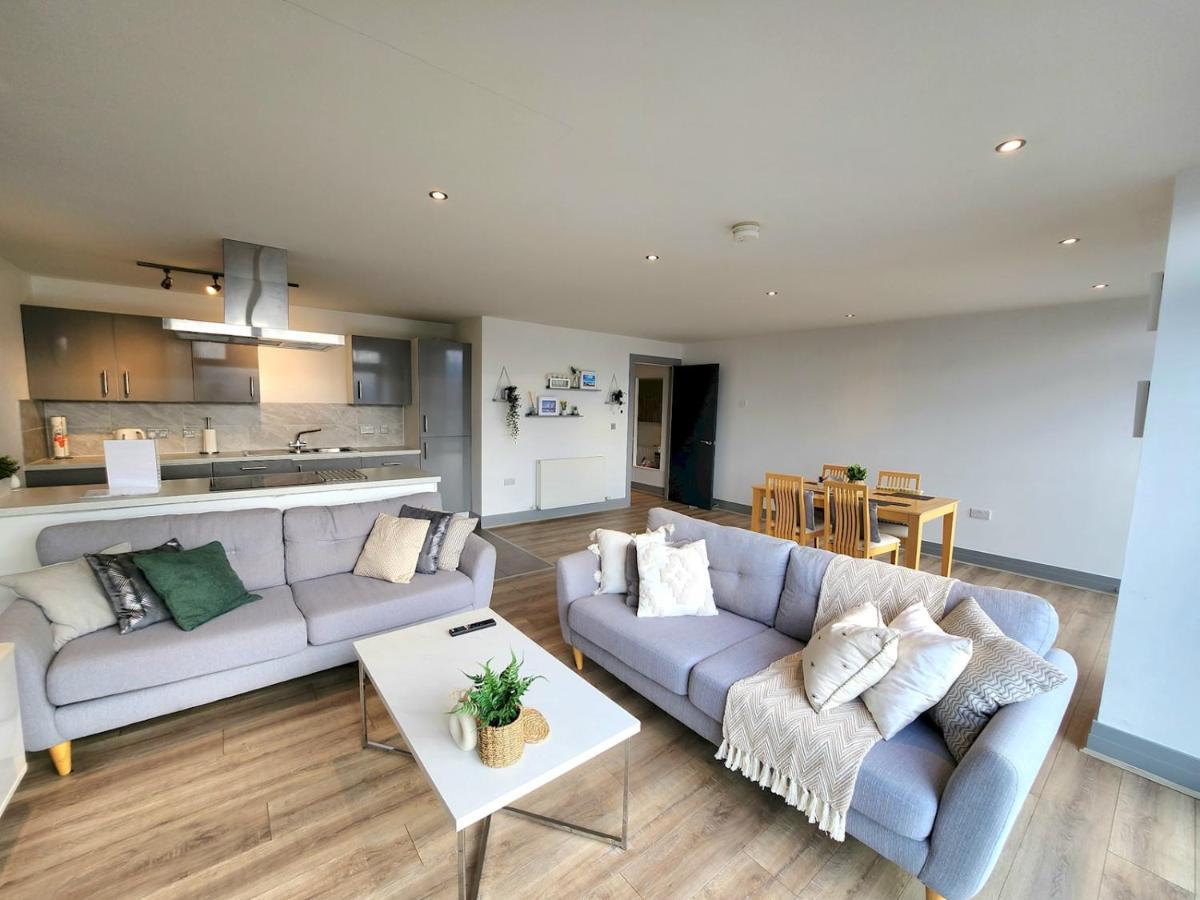 Appartement Pass The Keys Stunning Penthouse With Balcony Sunset Views à Belfast Extérieur photo