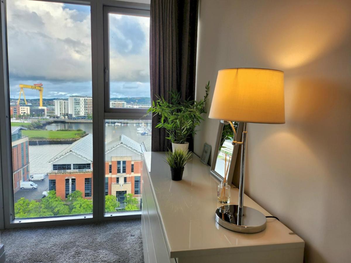 Appartement Pass The Keys Stunning Penthouse With Balcony Sunset Views à Belfast Extérieur photo