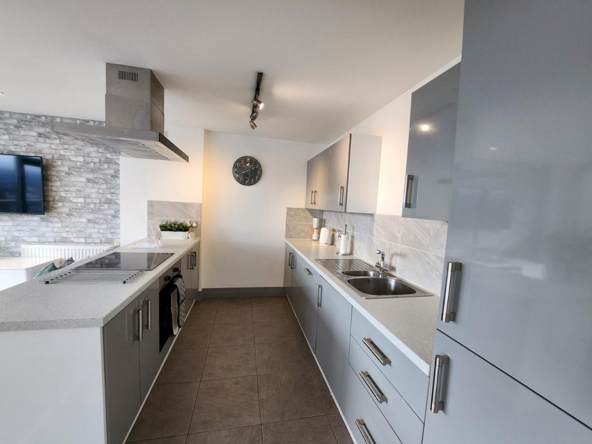 Appartement Pass The Keys Stunning Penthouse With Balcony Sunset Views à Belfast Extérieur photo